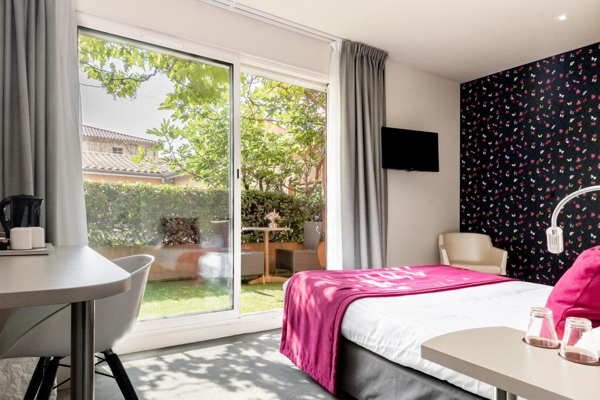 Le Carre D'Alethius Logis Hotel Restaurant Charmes-sur-Rhone 외부 사진