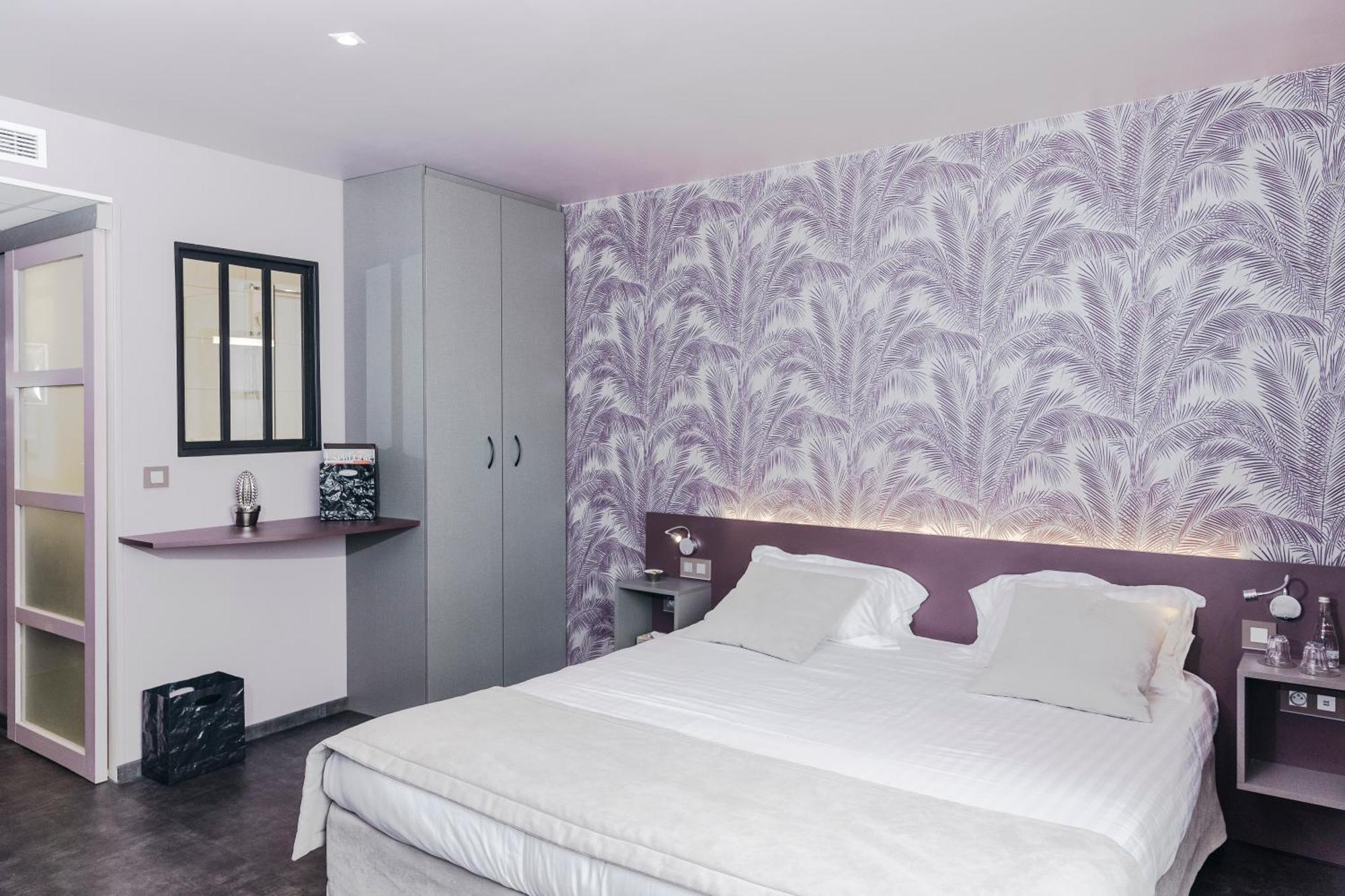 Le Carre D'Alethius Logis Hotel Restaurant Charmes-sur-Rhone 외부 사진