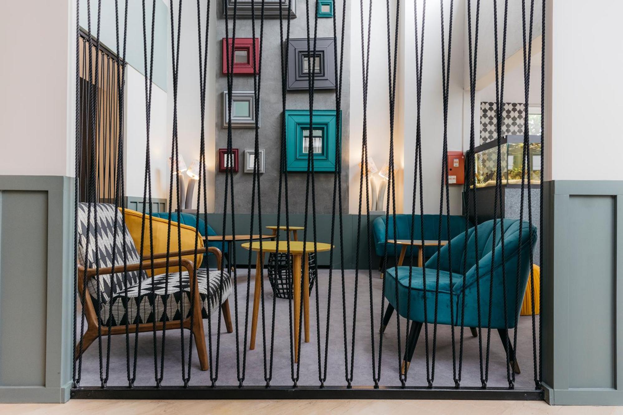 Le Carre D'Alethius Logis Hotel Restaurant Charmes-sur-Rhone 외부 사진