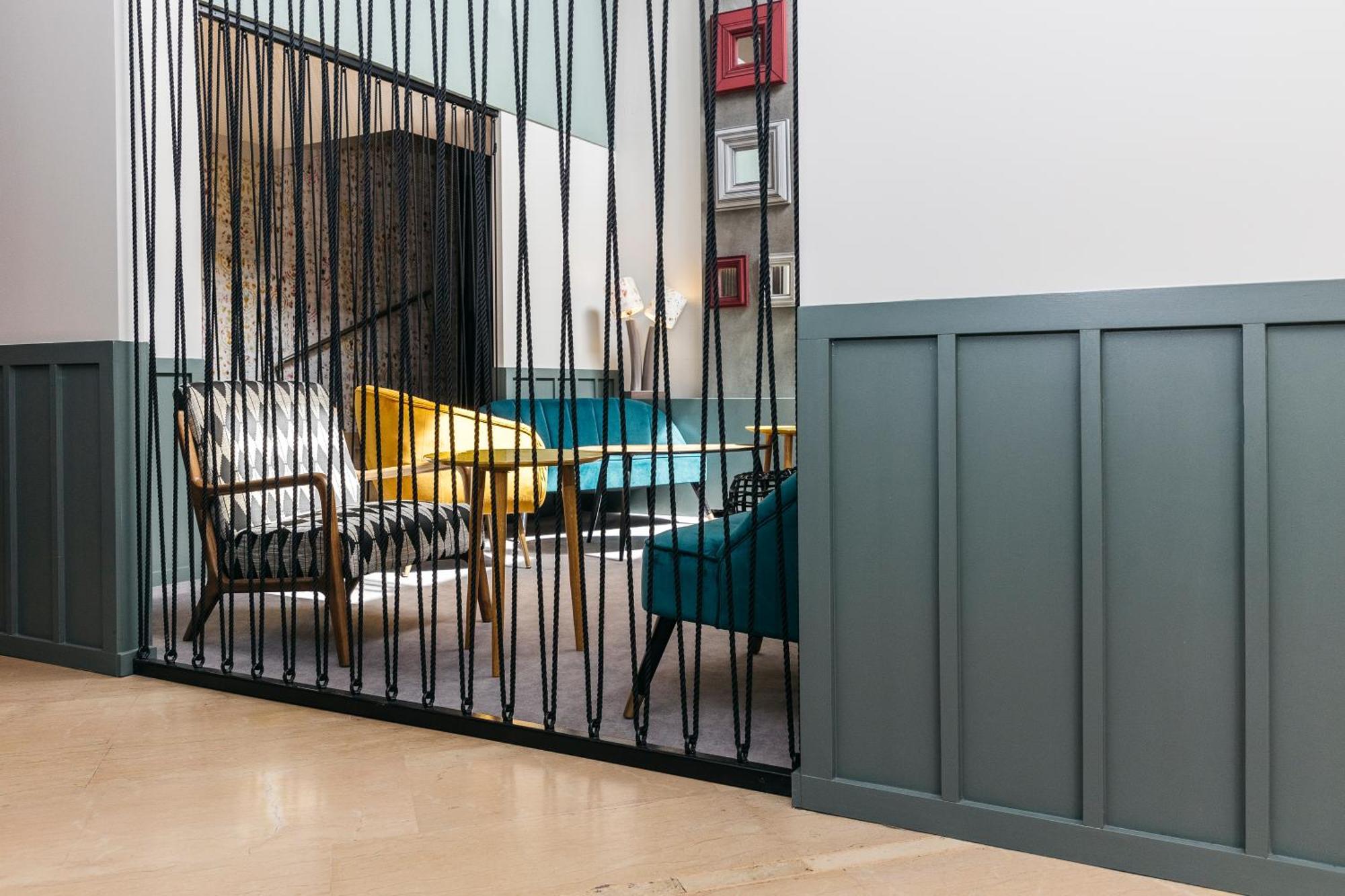 Le Carre D'Alethius Logis Hotel Restaurant Charmes-sur-Rhone 외부 사진